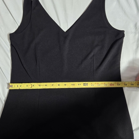 Gap Sleeveless V Neck Black Shift Dress Sz 12 - Picture 8 of 10